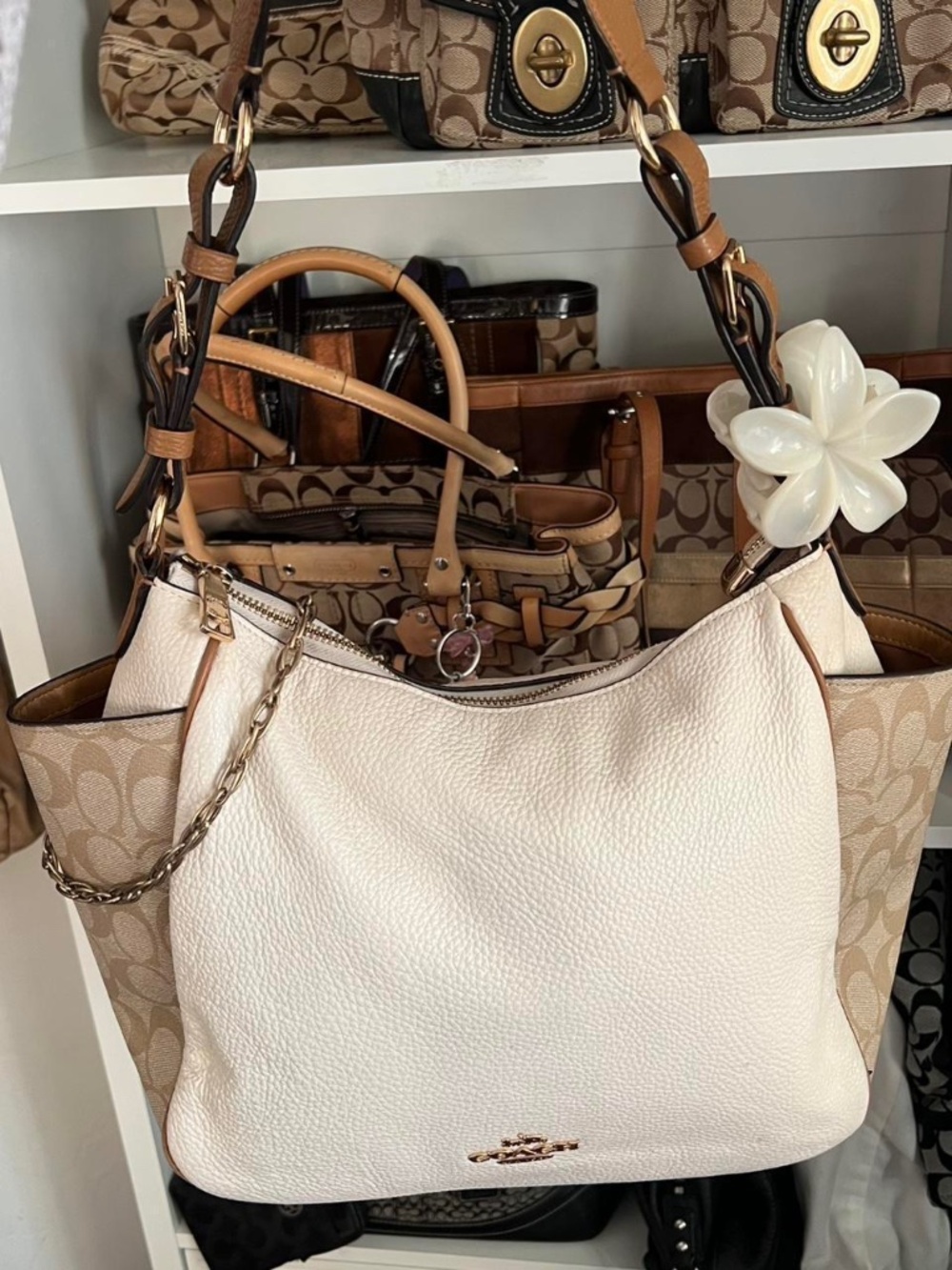 COACH Rori Shoulder Bag - Chalk/Light Khaki